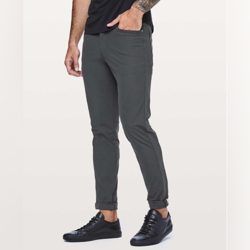 Lululemon ABC Slim Pants – Warpstreme
Men’s Size 30 x 30 | Obsidian